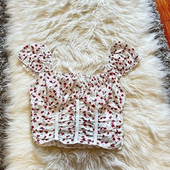 White floral print puff shoulder top - Picture 1 of 1